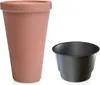 A tall, orange planter and a black insert are shown against a white background. Voir les images du produit