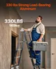 A man in blue overalls stands on a ladder, holding a toolbox. The background is a room with textured walls and a door. Anteprima dell’immagine prodotto
