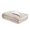 A folded comforter on a white background. Podgląd zdjęcia produktu