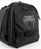 A close-up of a black duffel bag with a prominent snake logo. Voir les images du produit