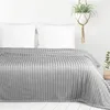 Kuschelige Decke SOFT weich & warm perfekte Wohndecke zum Produktbild-Vorschau 2