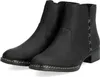 A pair of black ankle boots on a white background. Náhled obrázku produktu