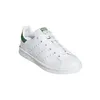 A white Adidas Stan Smith sneaker with green accents. Náhled obrázku produktu
