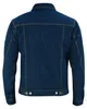 Herren-Motorradjacke in Dunkelblau – Seitenansicht BLD324J Denim. Sorgfältig aus Baumwollstoff mit Polyester-Innenfutter gefertigt, mit Protektoren ausgestattet, komplette Beschichtung des Shirts mit Aramidfasern, Vorderseiten-Taschen mit Druckknöpfen vers
