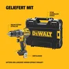 A DeWALT cordless drill and its accessories are displayed against a yellow background, with text labels pointing to different parts and included items. Anteprima dell’immagine prodotto