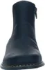 A close-up, front-facing view of a black boot. Náhled obrázku produktu