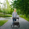 Lekki rollator AREBOS, 6-pozycyjna regulacja wysokości, Podgląd zdjęcia produktu 2