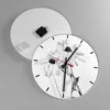 Wanduhr - Rund - Glasuhr - Verwelkt Blumen Monochrom - Produktbild-Vorschau 2