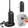A collage of images showing a walkie-talkie, its dimensions, and a hand plugging a USB cable into a power source. Produktbild-Vorschau