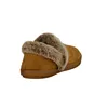 A single brown slipper with faux fur trim is shown from a side-rear angle against a white background. Produktbild-Vorschau