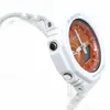 Close-up side view of a white G-Shock watch with an orange face. Anteprima dell’immagine prodotto