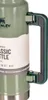 Close-up of the handle and side of a green Stanley Classic Bottle. Náhled obrázku produktu