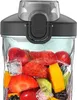A close-up view of the top portion of a clear bottle filled with various fruits and ice cubes, with a black and gray lid. Voir les images du produit