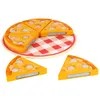 A toy pizza set on a white background. Podgląd zdjęcia produktu
