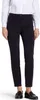 A person wearing black pants and black shoes, standing against a white background. Anteprima dell’immagine prodotto