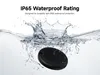 A black smart tag is submerged in water with a large splash, highlighting its waterproof rating. Anteprima dell’immagine prodotto