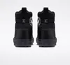 The back view of a pair of black Converse Chuck Taylor All Star Berkshire boots. Produktbild-Vorschau