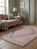 Teppich Rosa rechteckig im Wohnzimmer mit Couchtisch und Wohnaccessoires Wohnidee skandinavisch modern_#sku_SAF503119379246-SAF503119379247-SAF503119379248#
