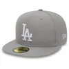 A close-up studio shot of a grey baseball cap with the LA Dodgers logo. Podgląd zdjęcia produktu