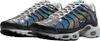 A pair of Nike Air Max Plus sneakers. Produktbild-Vorschau