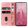 A pink flip cover phone case with card slots and a euro banknote is shown open, revealing a smartphone with a pink abstract wallpaper. Produktbild-Vorschau