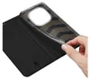 A hand is shown removing a phone case from a wallet-style phone case. Produktbild-Vorschau