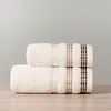 Bavlnený froté uterák s lemom LUXURY 70x140 cm, krémový, Náhľad obrázku produktu 4