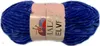 A ball of blue velvet yarn on a white background. Náhľad obrázku produktu