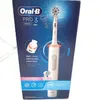 The image shows the packaging of an Oral-B electric toothbrush. Produktbild-Vorschau