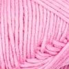 A close-up view of pink yarn. Podgląd zdjęcia produktu