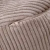 A close-up view of a beige corduroy bean bag with a zipper. Anteprima dell’immagine prodotto