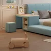 A child's bedroom with a bed, desk, and stool. Voir les images du produit