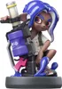 A figurine of a character from Splatoon 3 holding a weapon. Produktbild-Vorschau