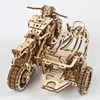 A 3D mechanical wooden model of a motorcycle with a sidecar, presented against a white background. Anteprima dell’immagine prodotto