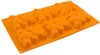 An orange silicone baking mold with multiple bear-shaped cavities is shown on a white background. Anteprima dell’immagine prodotto