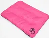 A pink dog mat with a paw print logo. Produktbild-Vorschau