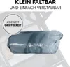 A rolled-up rain cover for a stroller, shown in a plastic bag, with marketing text overlay. Anteprima dell’immagine prodotto