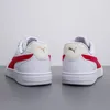 A pair of Puma sneakers shown from the back against a neutral background. Produktbild-Vorschau