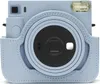 A close-up front view of a light blue Instax SQ 1 camera case with the camera inside. Produktbild-Vorschau