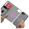 Hands holding a phone case and a phone, demonstrating how they connect magnetically. Anteprima dell’immagine prodotto