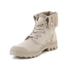 A single beige Palladium boot is shown against a white background. Náhled obrázku produktu