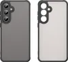 Two phone cases are displayed side-by-side against a white background. The case on the left is shown from the back, highlighting the camera module. The case on the right is shown from the back with a translucent matte finish. Anteprima dell’immagine prodotto