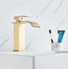 umyvadlová baterie Ari Waterfall stojánková, vodopádová Náhled obrázku produktu 2