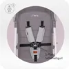 Close-up of a stroller's 5-point safety harness. Produktbild-Vorschau