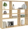 A wooden shelf unit filled with decorative items. Anteprima dell’immagine prodotto