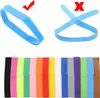 A collage of images showing different colored puppy collars and examples of how to use them. Produktbild-Vorschau