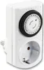 A white mechanical timer plug with a black dial. Produktbild-Vorschau
