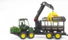 Bruder John Deere 1210E Rückezug mit Baumstämmen und Produktbild-Vorschau 4