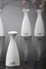 SANDRA RICH, Porzellan- VASE "TRIANGLE" 14cm. Vase Creme Produktbild-Vorschau 4