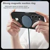 A person is holding a phone with a magnetic charging ring attached. Produktbild-Vorschau